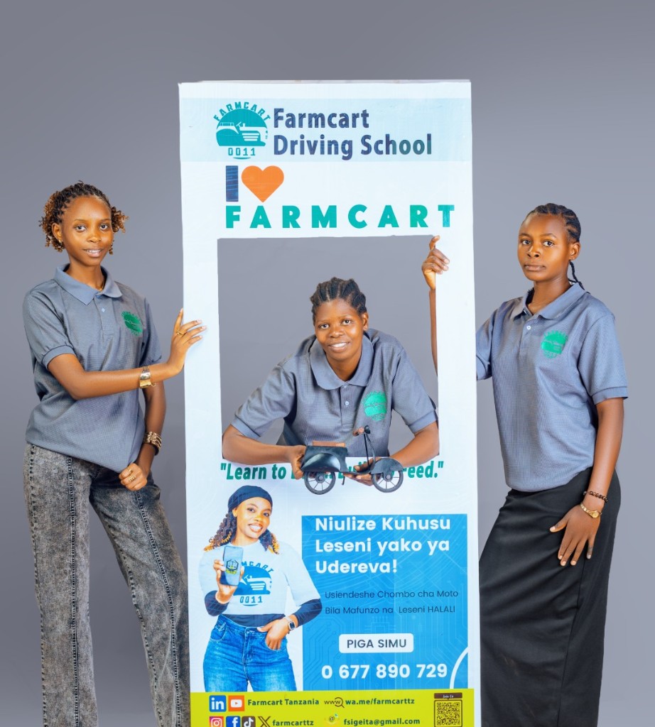 Wafanyakazi wa Farmcart na bango la matangazo — uliza kuhusu leseni yako